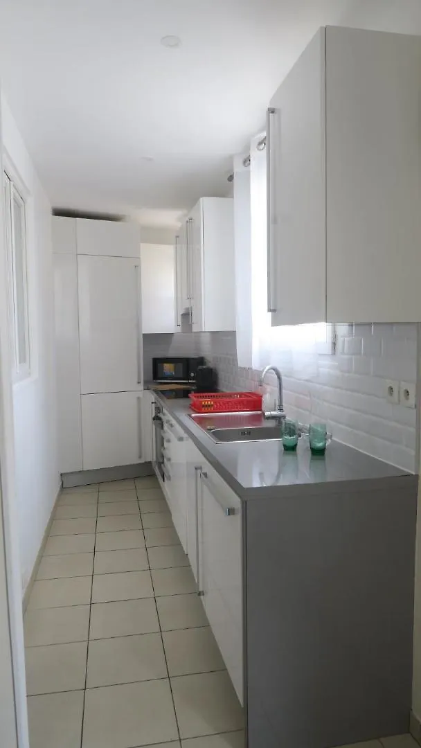 Apartment Quartier Sainte Marthe 10