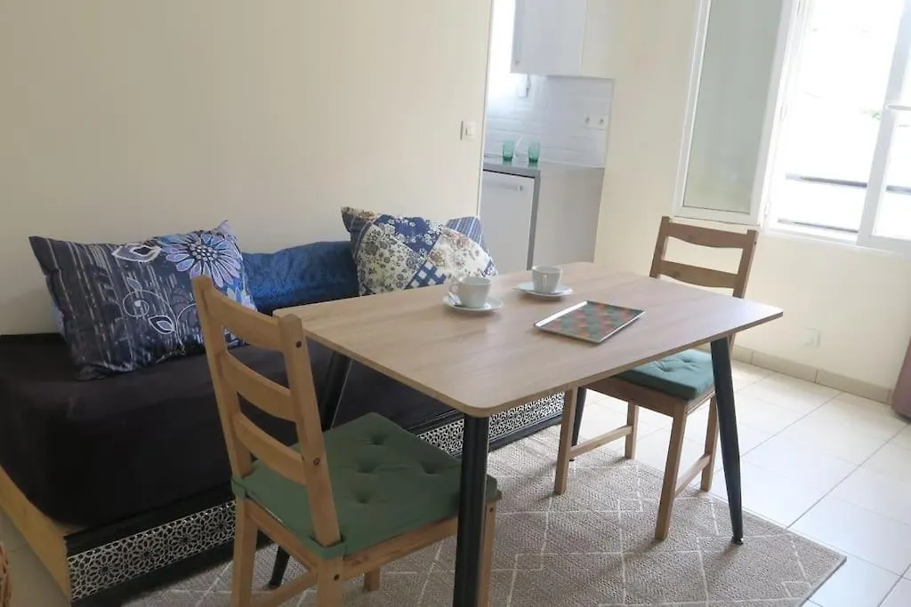Lägenhet Quartier Sainte Marthe 10 *